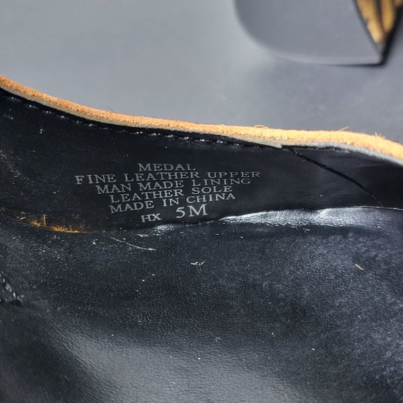 New in Box Charles David Women's Medal Animal Print Block High Heel Pump Size 5 - Picture 5 of 14